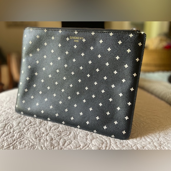 Givenchy Classic Clutch EUC - Picture 5 of 12